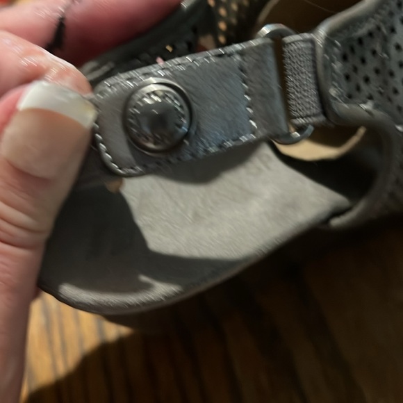 Anne Klein wedges. Grey. Size 9 - Picture 4 of 4